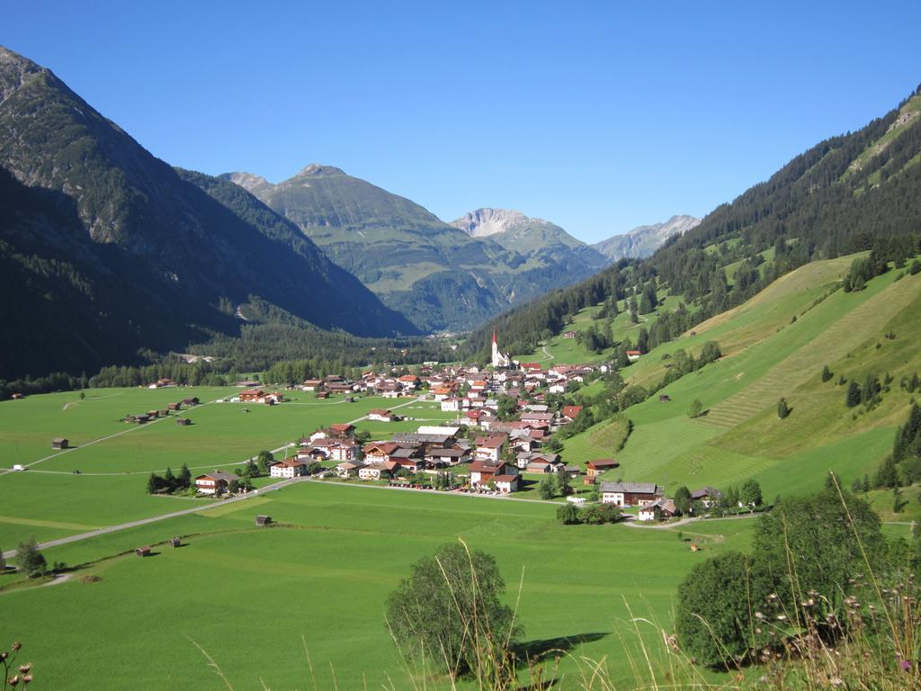 Hotel Winklerhof Holzgau Exterior photo